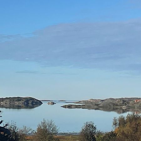Stuga I Naturskoent Omrade Pa Vaestra Tjoern Saby Екстер'єр фото